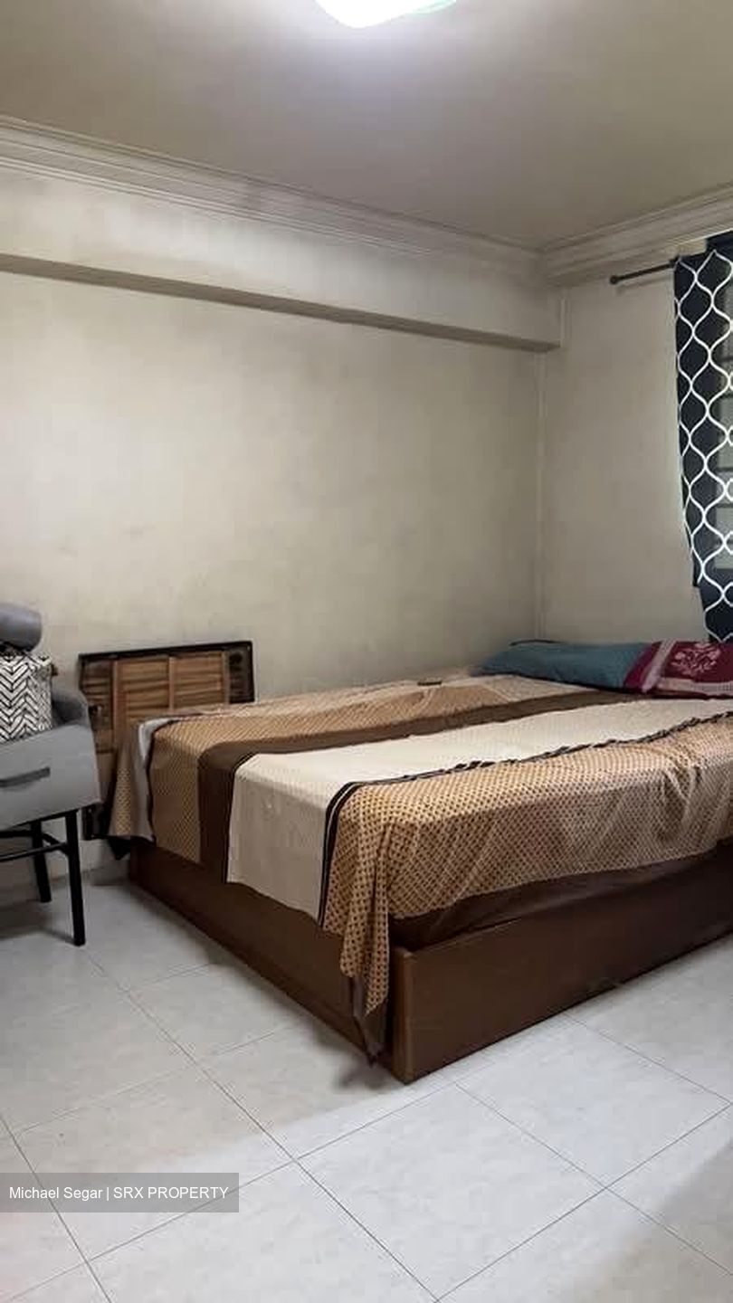 Blk 101 Crescent View (Queenstown), HDB 3 Rooms #576091291